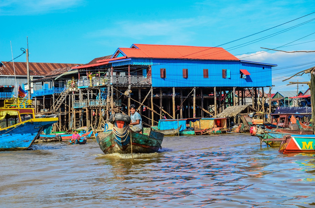 kompong phluk village, tonle sap lake, siem reap-5149356.jpg