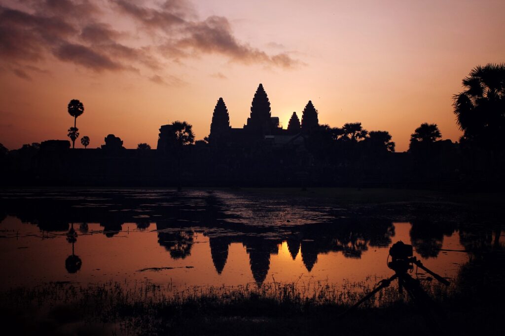 cambodia, angkor wat, temple-3464542.jpg